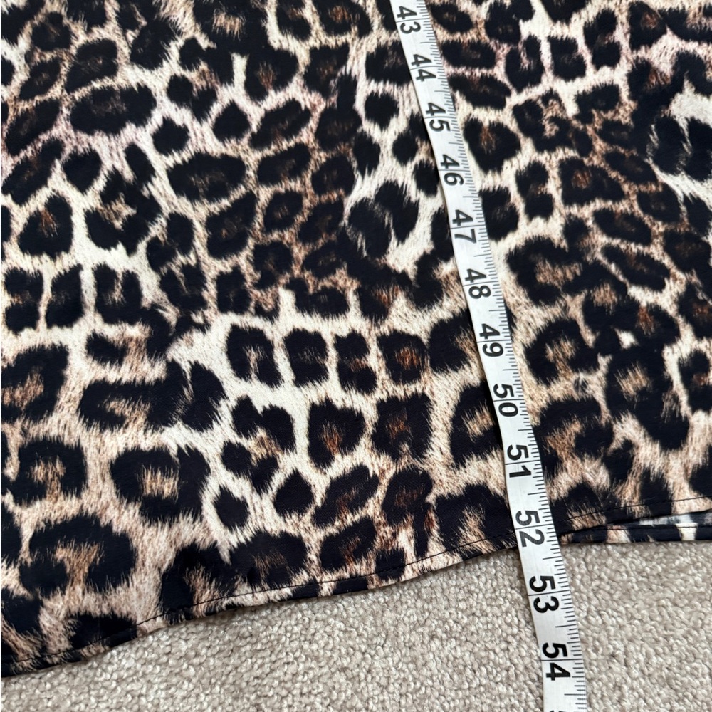 FARM Rio - Animal - Leopard Print MIDI Dress with V-neck - size Medium - NWT - Picture 12 of 16